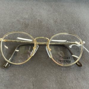 Brand new, never worn vintage eyewear! Unisex!